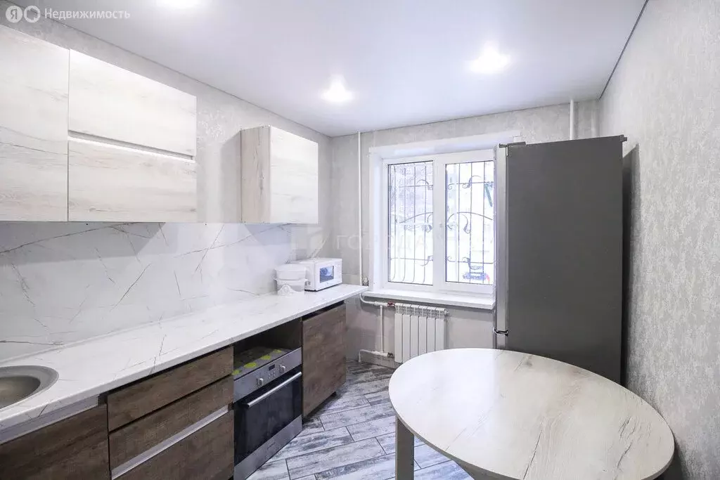 3-комнатная квартира: Барнаул, улица Юрина, 202/34 (67.9 м) - Фото 2