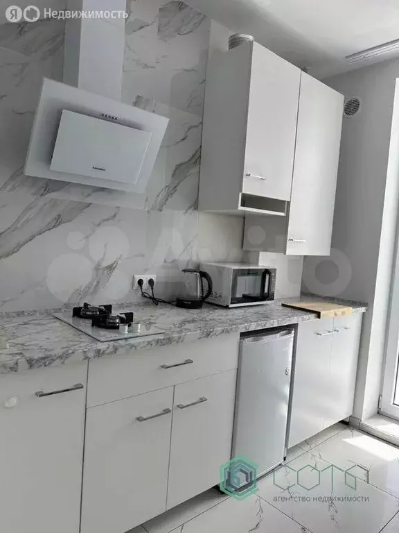 1-комнатная квартира: Калининград, Елизаветинская улица, 8 (35 м) - Фото 1