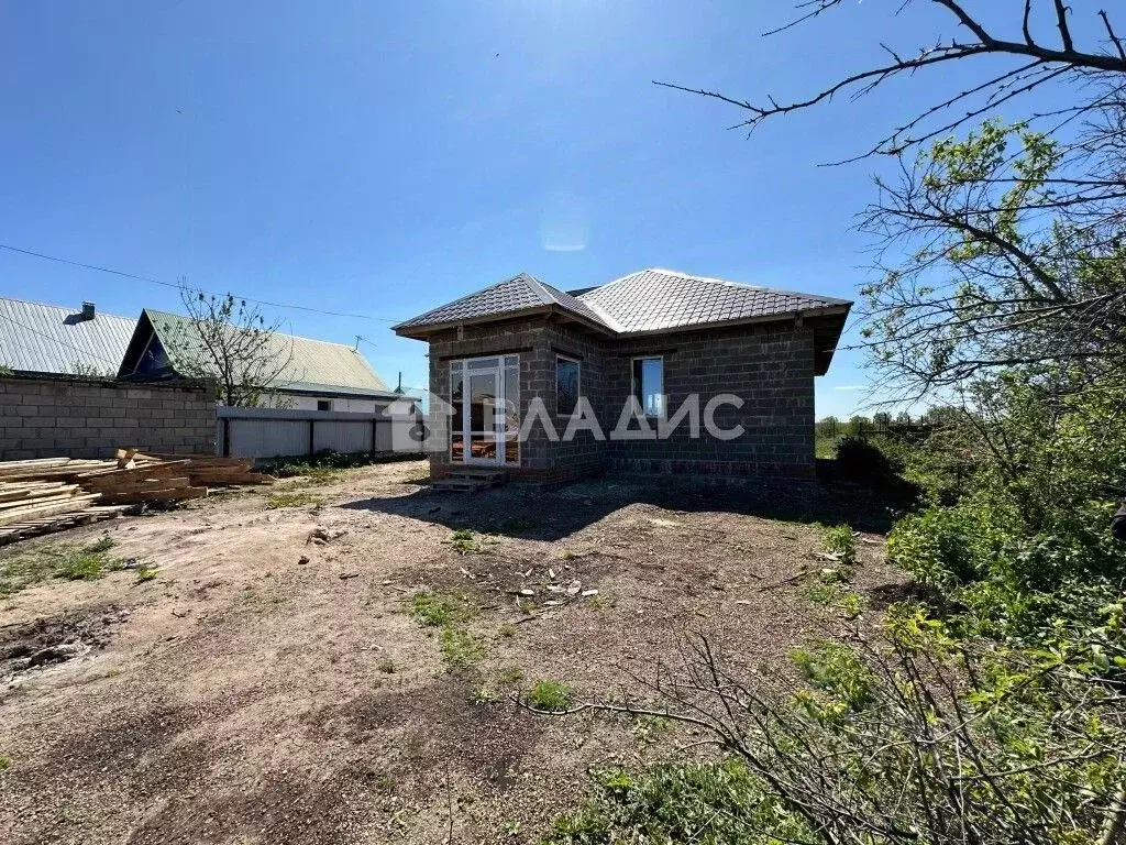 Дом в Башкортостан, Стерлитамакский район, Красноярский сельсовет, с. ... - Фото 2