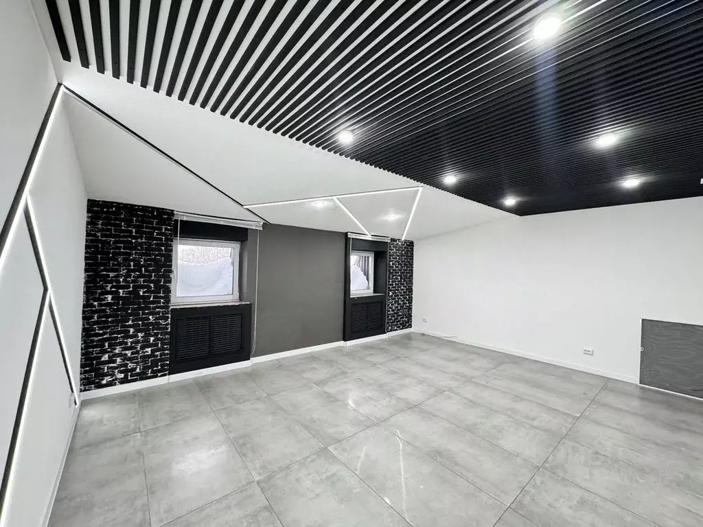 Офис в Татарстан, Казань ул. Оренбургский Тракт, 20А (29 м) - Фото 1