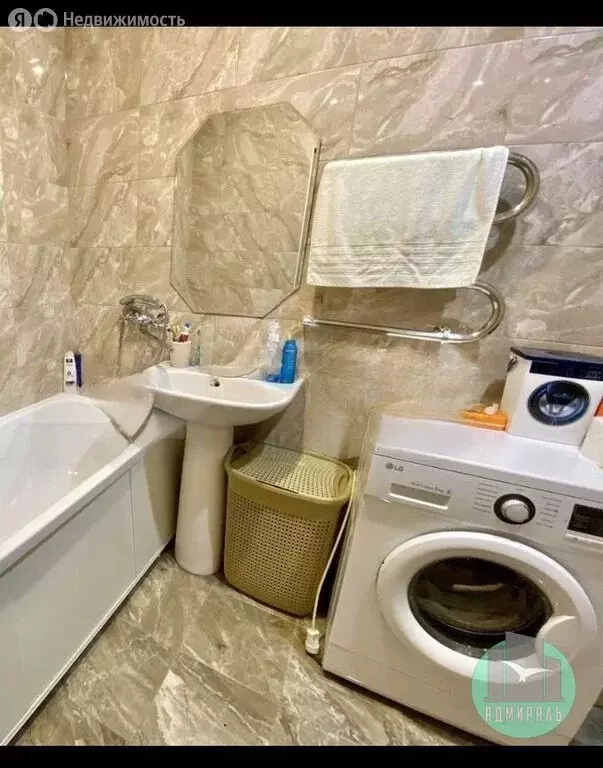 2-комнатная квартира: Крымск, улица Ворошилова, 2 (56.5 м) - Фото 0