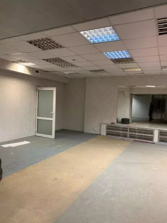Помещение свободного назначения в Кировская область, Киров ул. Андрея ... - Фото 0