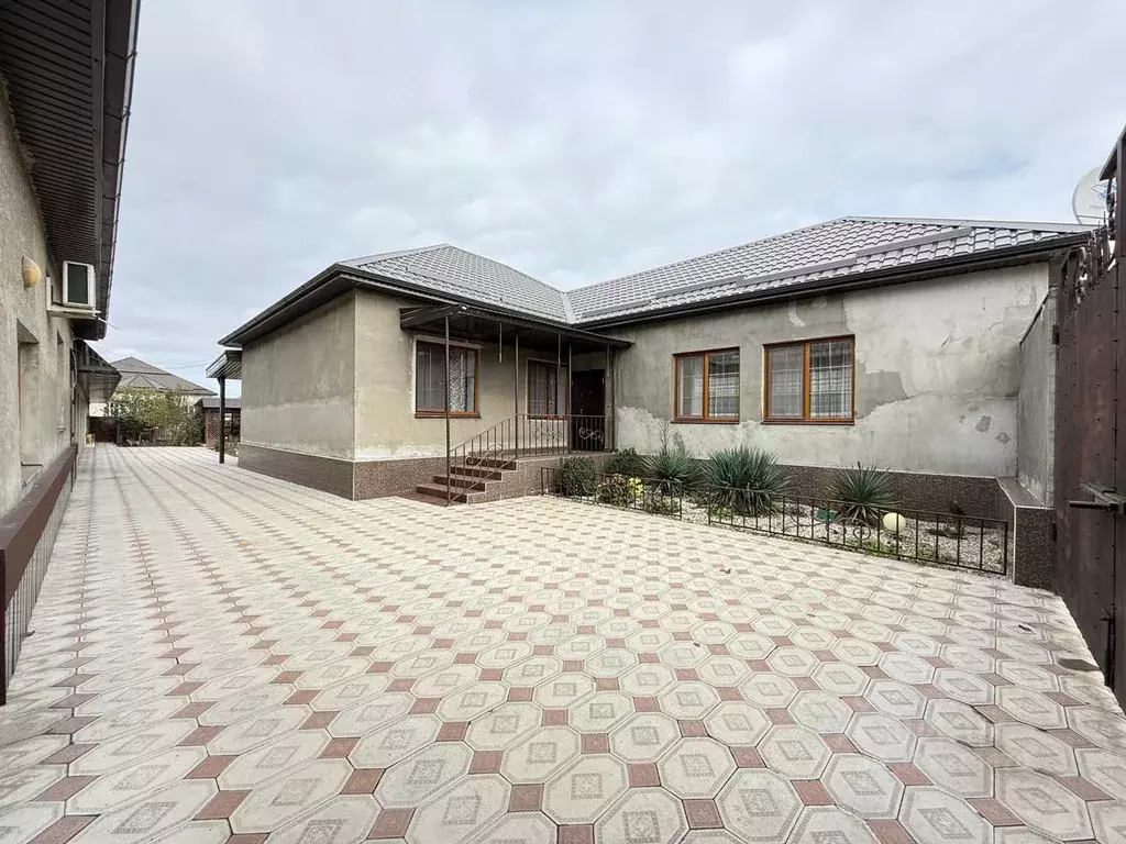 Дом в Кабардино-Балкария, Чегемский район, с. Нартан ул. Братьев ... - Фото 1