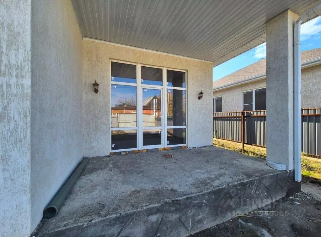 Дом в Астраханская область, Приволжский район, Монолит садовое ... - Фото 1