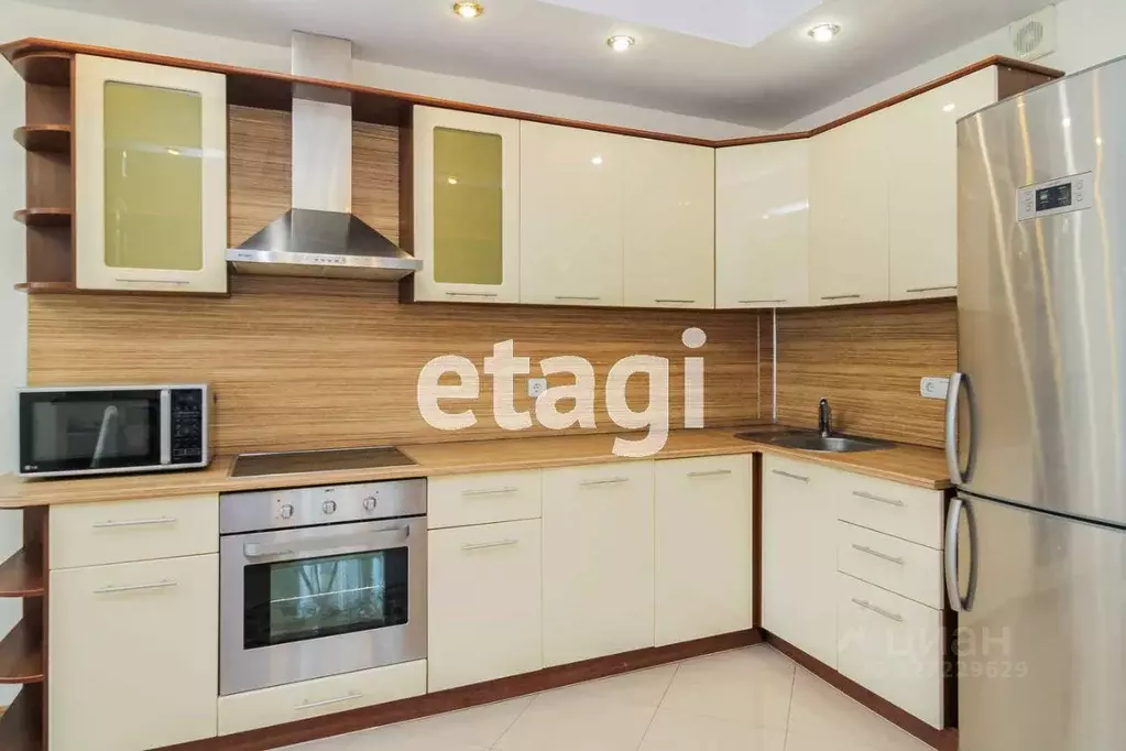 2-к кв. Тюменская область, Тюмень ул. Максима Горького, 68 (63.7 м) - Фото 1