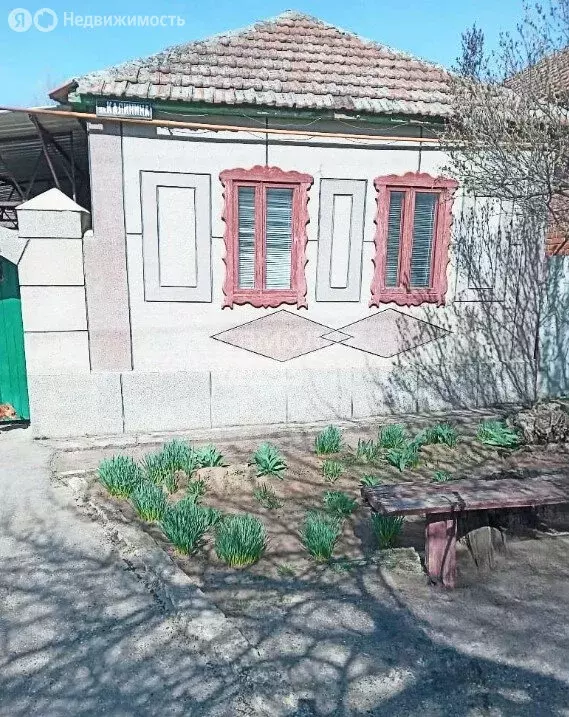 Дом в Светлоград, улица Калинина (66.2 м) - Фото 1