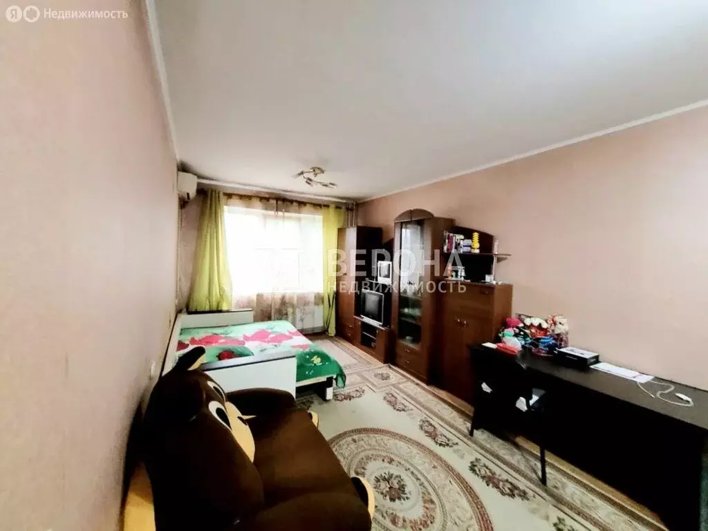 1-комнатная квартира: Краснодар, улица Карякина, 18 (40 м) - Фото 0