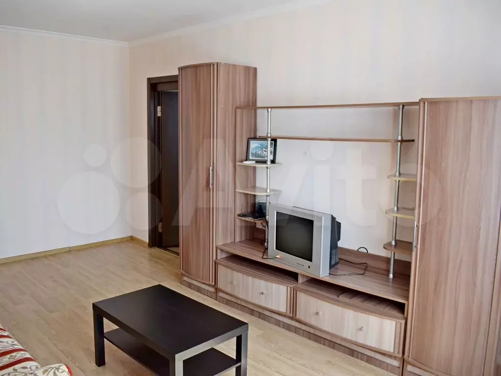 1-к. квартира, 37 м, 10/10 эт. - Фото 1
