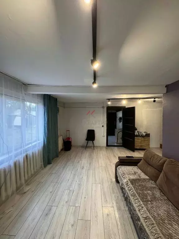 Дом в Тыва, Кызылский кожуун, Каа-Хем пгт ул. Куминова, 43 (93 м) - Фото 1
