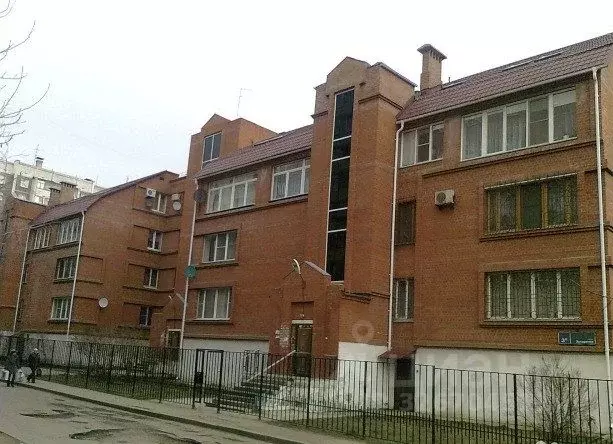 4-к кв. Челябинская область, Челябинск ул. Захаренко, 3В (131.0 м) - Фото 1