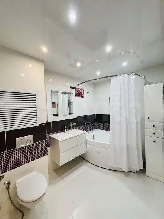 2-к. квартира, 70 м, 3/10 эт. - Фото 0