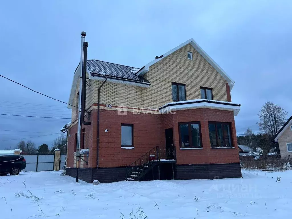 Дом в Коми, Сыктывкар городской округ, Верхняя Максаковка пгт ул. ... - Фото 1