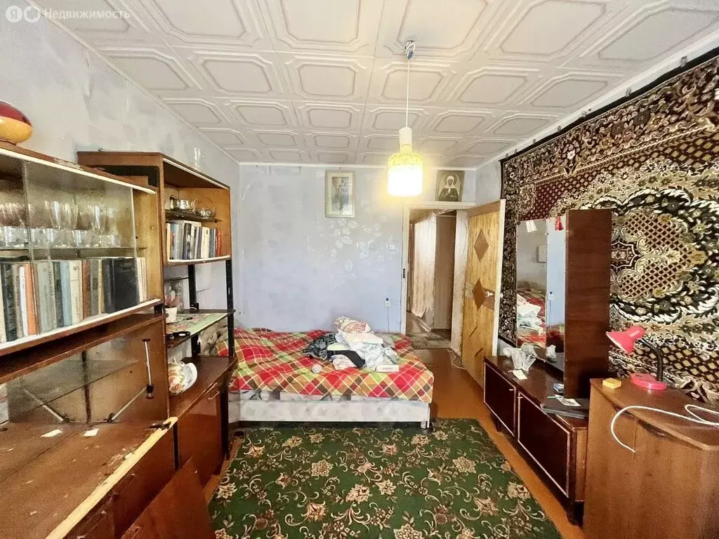 3-комнатная квартира: Череповец, проспект Победы, 68 (65 м) - Фото 1