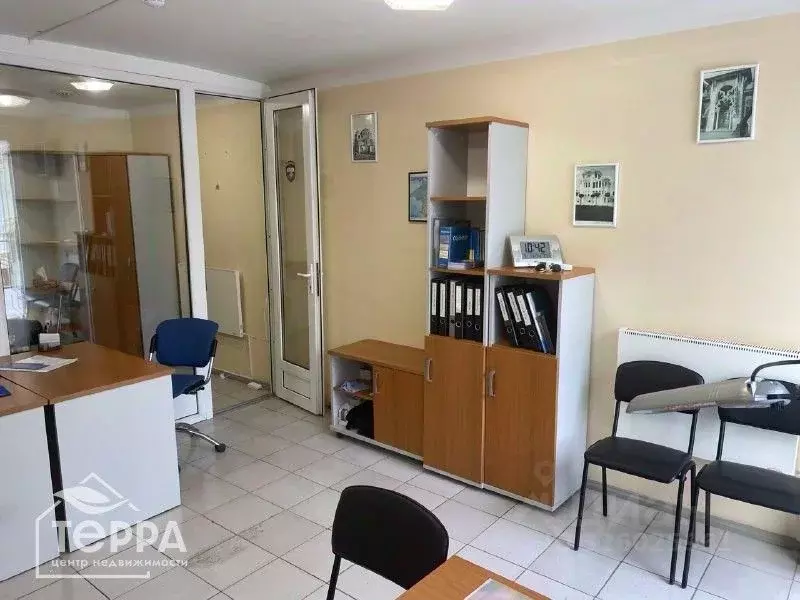 Помещение свободного назначения в Крым, Евпатория просп. Победы, 63А ... - Фото 1