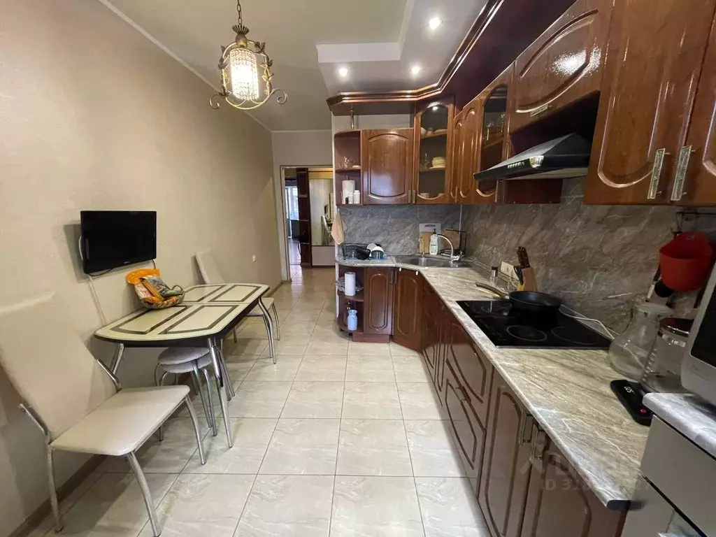 2-к кв. Татарстан, Казань ул. Адоратского, 4а (75.0 м) - Фото 1