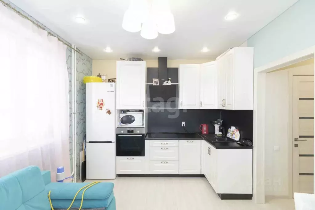 2-к кв. Тюменская область, Тюмень ул. Фармана Салманова, 4 (50.1 м) - Фото 0