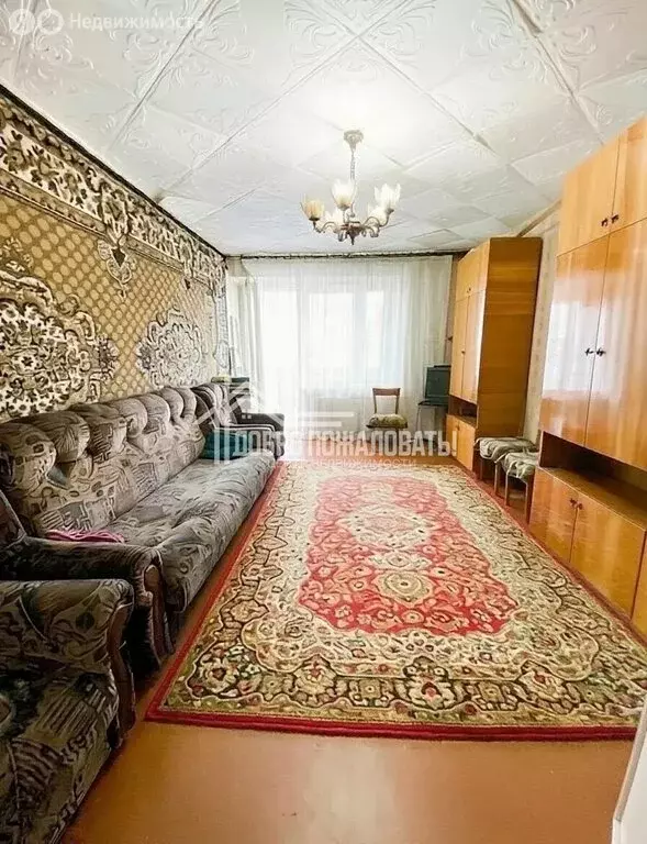 3-комнатная квартира: Абакан, улица Маршала Жукова, 94 (63 м) - Фото 1