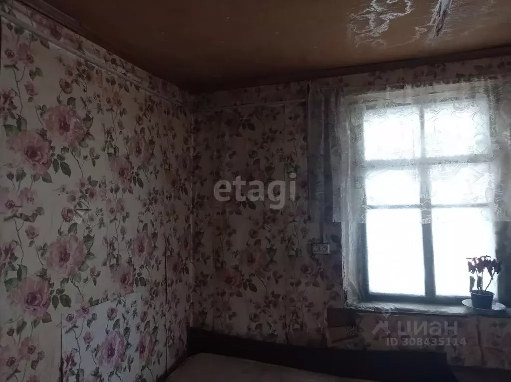 Участок в Псковская область, Остров ул. Островских Молодогвардейцев ... - Фото 2