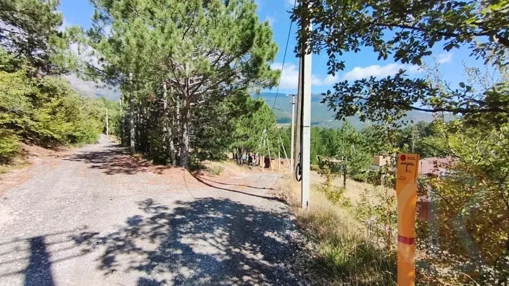 Участок в Крым, Ялта Ени-Дерекой мкр, 91 (4.7 сот.) - Фото 1