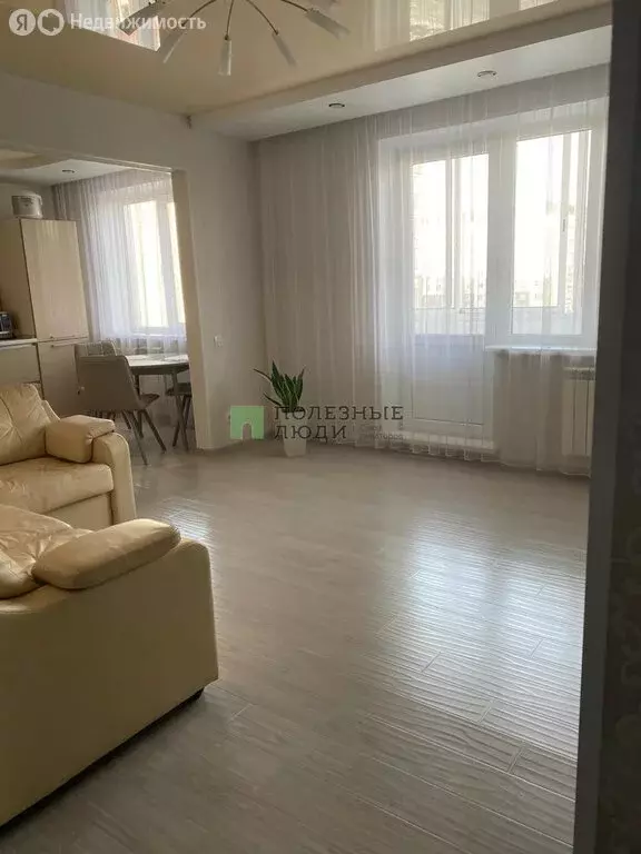 3-комнатная квартира: Красноярск, улица Молокова, 58 (69 м) - Фото 1