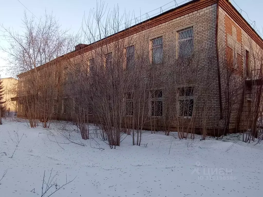 Помещение свободного назначения в Красноярский край, Иланский Школьная ... - Фото 1