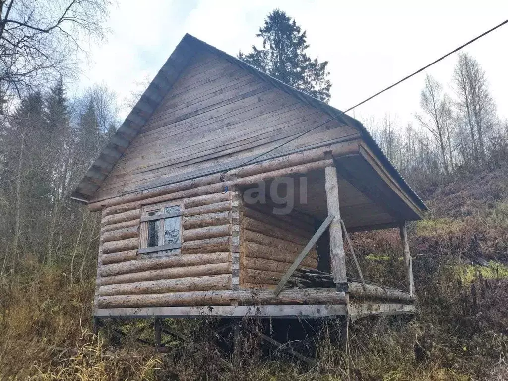 Дом в Ленинградская область, Киришский район, Пчевжинское с/пос, д. ... - Фото 1