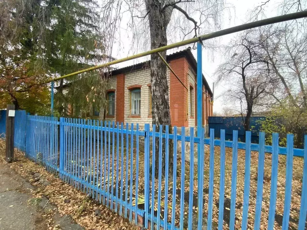 Дом в Белгородская область, Старооскольский городской округ, с. ... - Фото 1