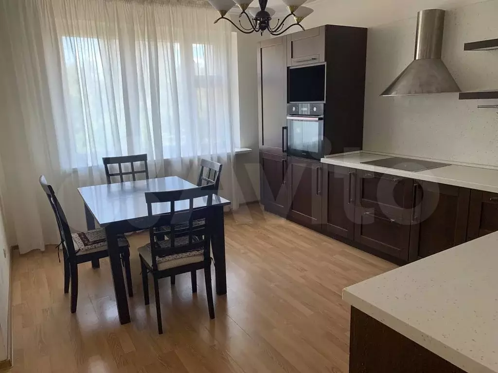3-к. квартира, 107 м, 3/10 эт. - Фото 0