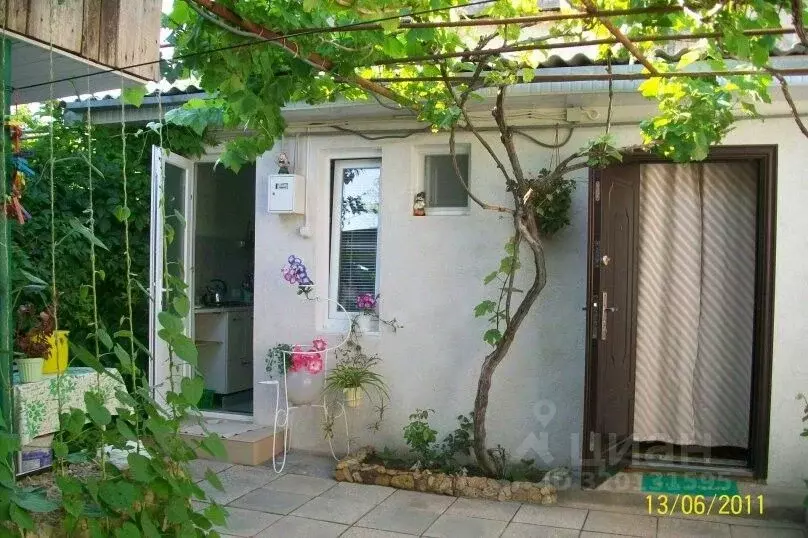 Дом в Крым, Евпатория ул. Кирова, 82 (30 м) - Фото 1