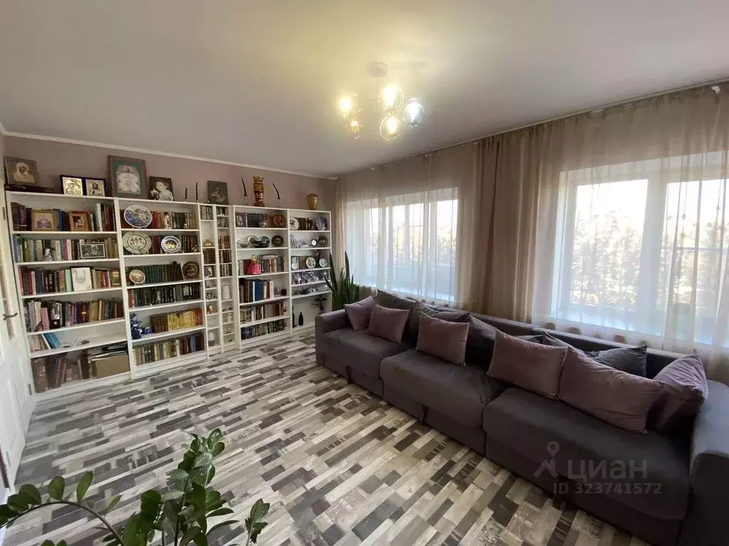 3-к кв. Астраханская область, Астрахань Эспланадная ул., 38 (75.8 м) - Фото 2