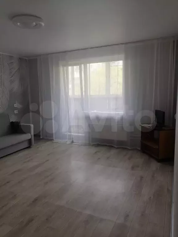 1-к. квартира, 39 м, 4/10 эт. - Фото 1