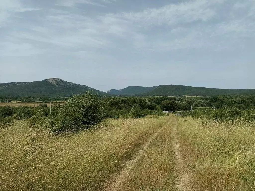Участок в Севастополь с. Орлиное, ул. Приветливая, 2 (9.0 сот.) - Фото 1