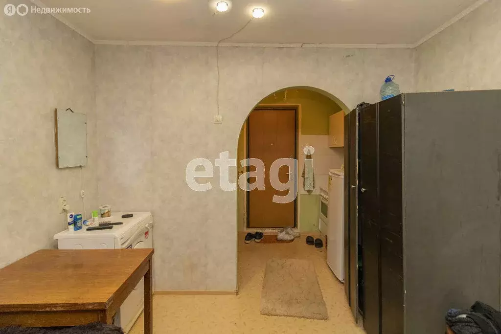 1-комнатная квартира: Тюмень, улица Парфёнова, 20 (12.6 м) - Фото 2