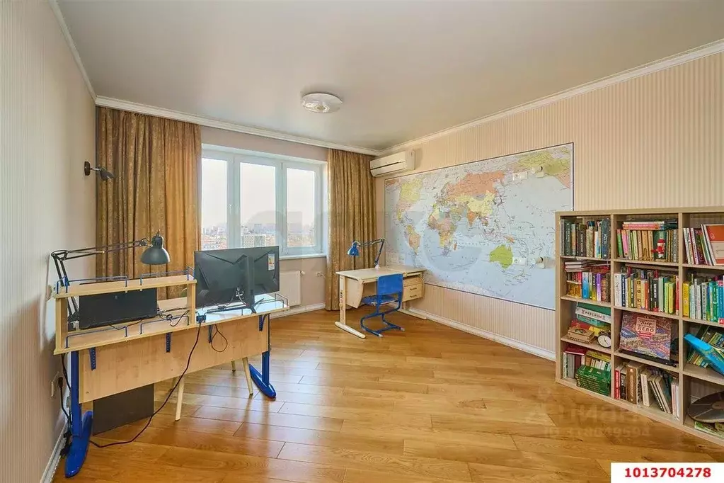 2-к кв. Краснодарский край, Краснодар Кубанская ул. (81.0 м) - Фото 0