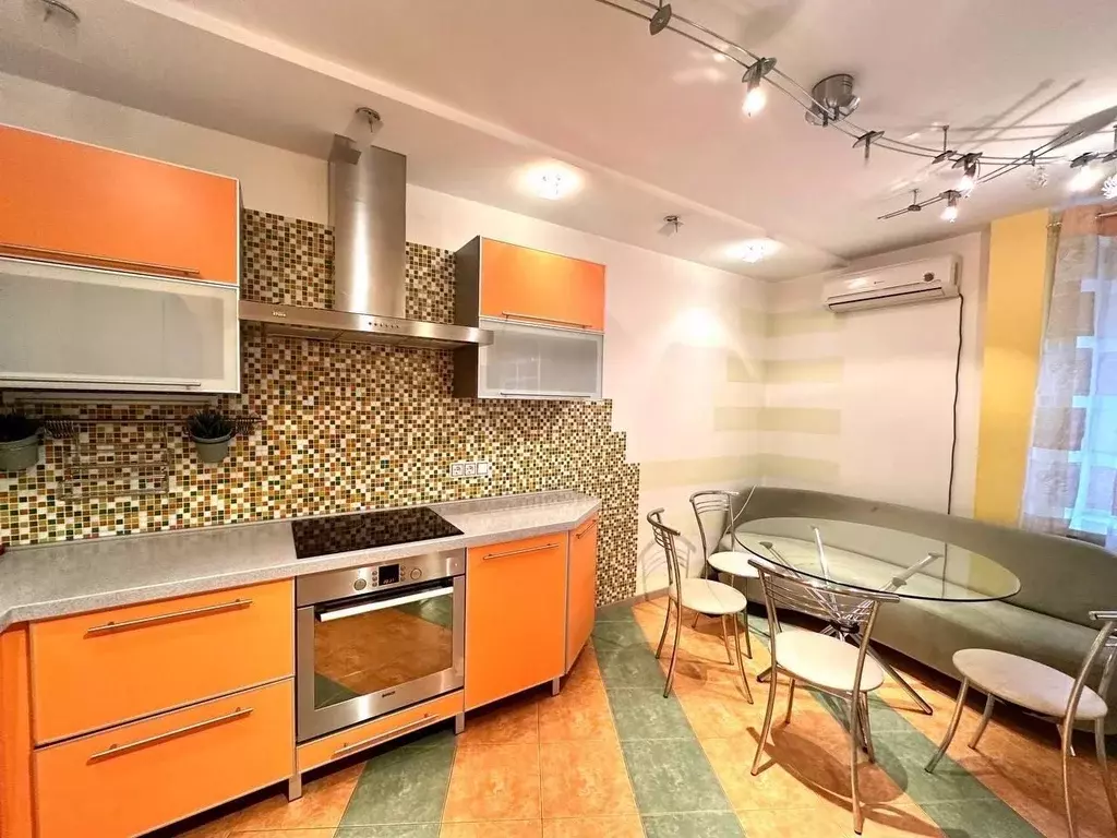 2-к кв. Нижегородская область, Нижний Новгород ул. Воровского, 3 (75.0 ... - Фото 1