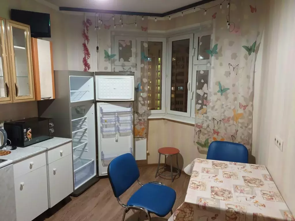 2-к кв. Московская область, Люберцы Красная Горка мкр, просп. Победы, ... - Фото 0