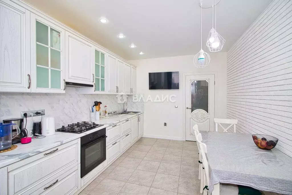 2-к кв. Владимирская область, Владимир ул. Гвардейская, 15Б (64.0 м) - Фото 1