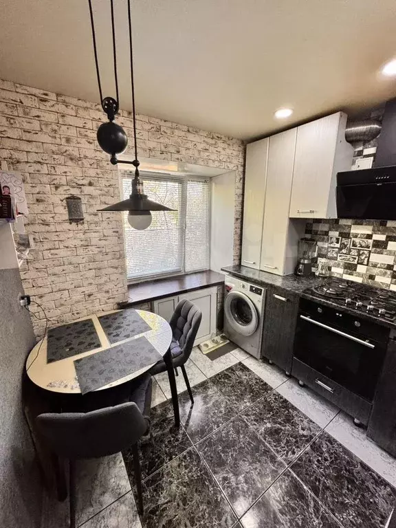 2-к. квартира, 42 м, 4/5 эт. - Фото 0