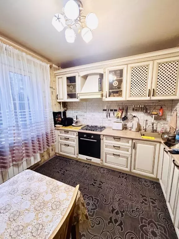 3-к кв. Курская область, Курск просп. Хрущева, 29 (74.1 м) - Фото 1