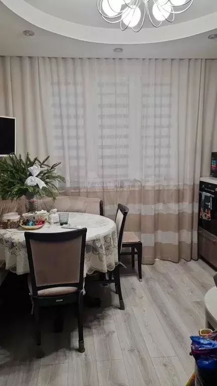 3-к. квартира, 81 м, 3/15 эт. - Фото 0