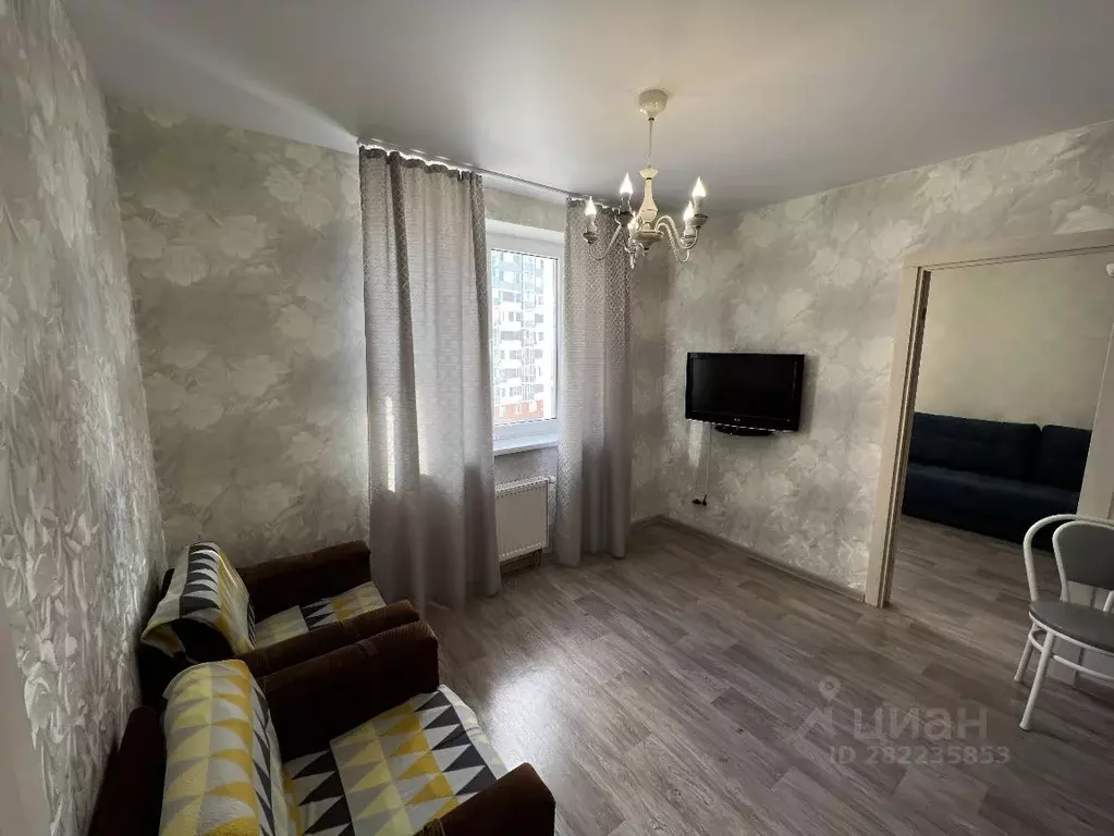 2-к кв. Волгоградская область, Волгоград ул. Гаря Хохолова, 9 (44.0 м) - Фото 1