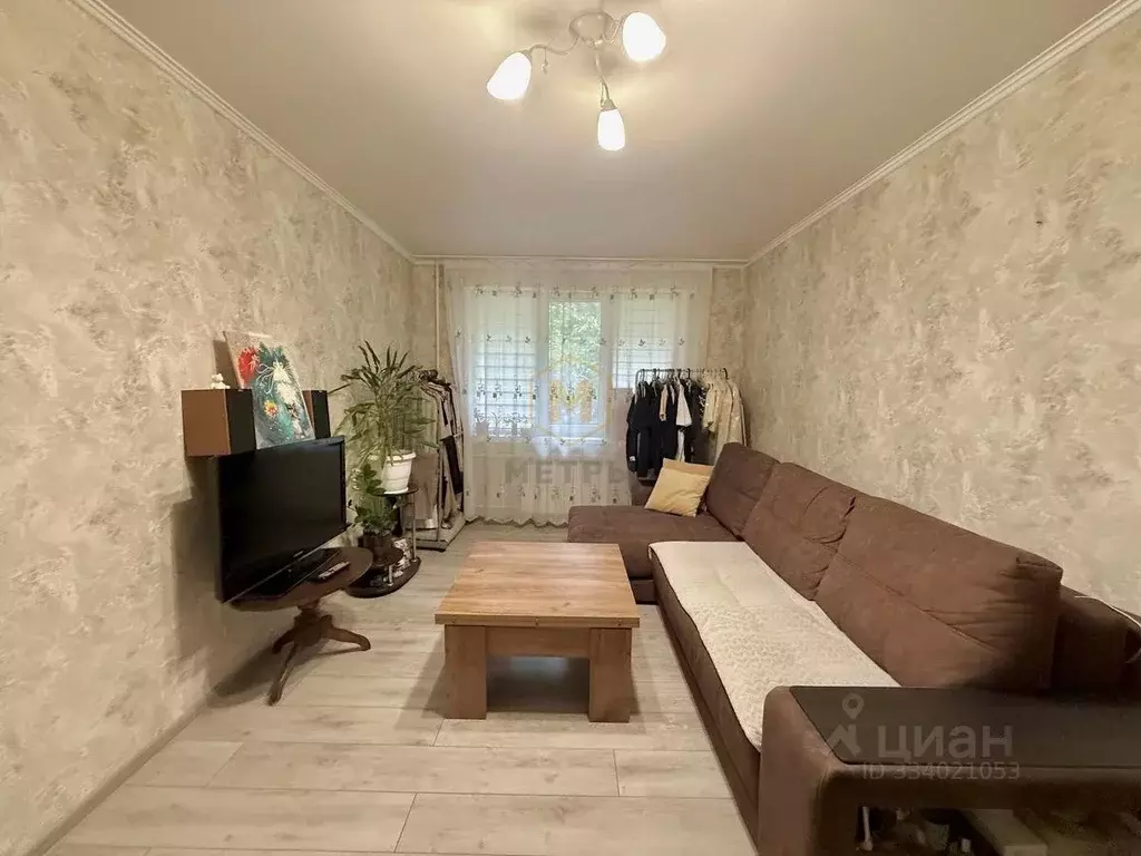 2-к кв. Белгородская область, Белгород ул. 5 Августа, 38 (44.7 м) - Фото 1