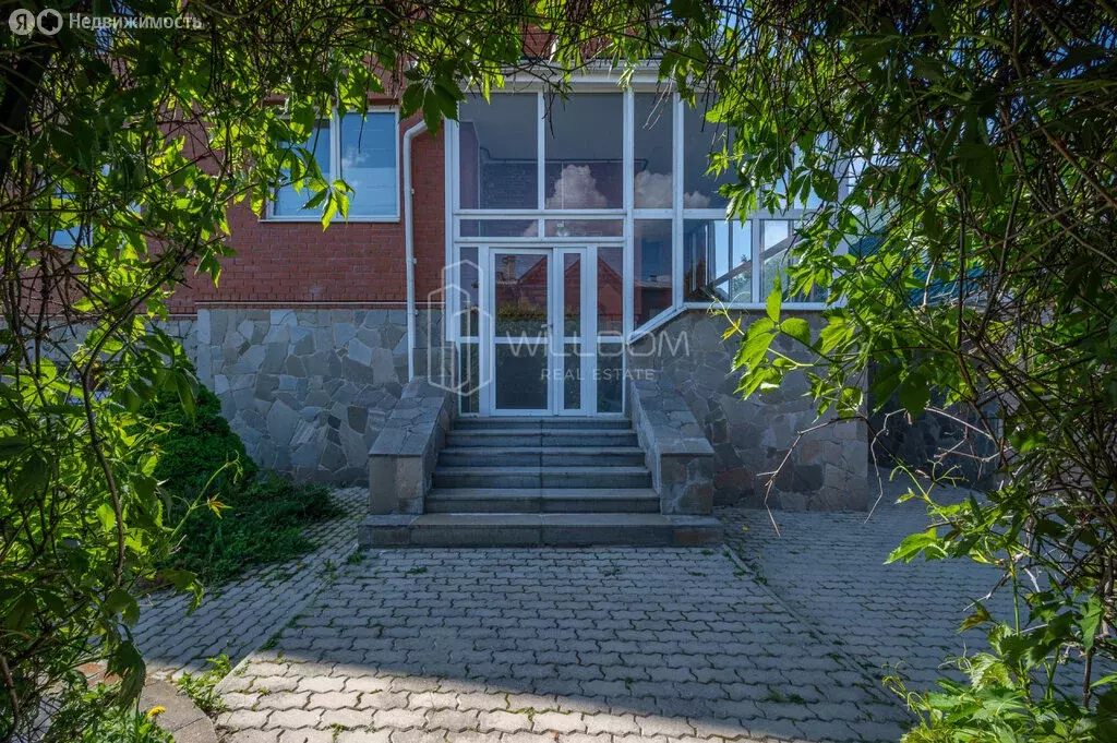 Дом в Екатеринбург, Голубичная улица, 36 (449.1 м) - Фото 1