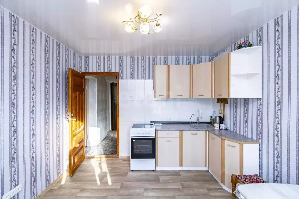 1-к кв. Тюменская область, Тюмень ул. 50 лет Октября, 62а (31.5 м) - Фото 1