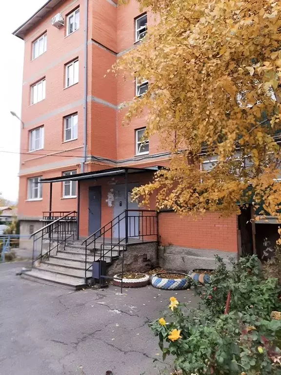 Помещение свободного назначения в Ростовская область, Новошахтинск ... - Фото 0