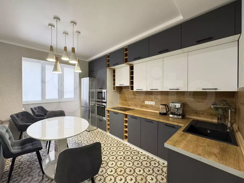 2-к. квартира, 80 м, 9/10 эт. - Фото 1