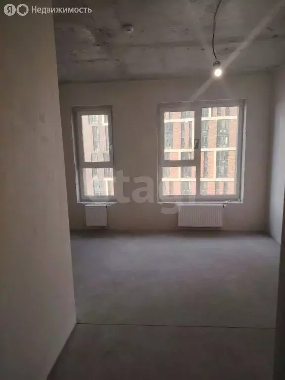 Квартира-студия: Тюмень, улица Николая Машарова, 8 (27.4 м) - Фото 1