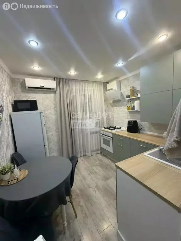 2-комнатная квартира: Тихорецк, Октябрьская улица, 110Б (51.8 м) - Фото 1
