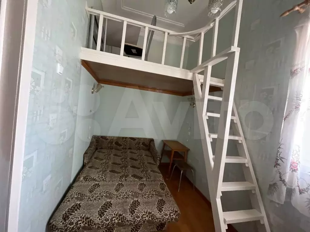 Комната 10 м в 3-к., 5/5 эт. - Фото 0