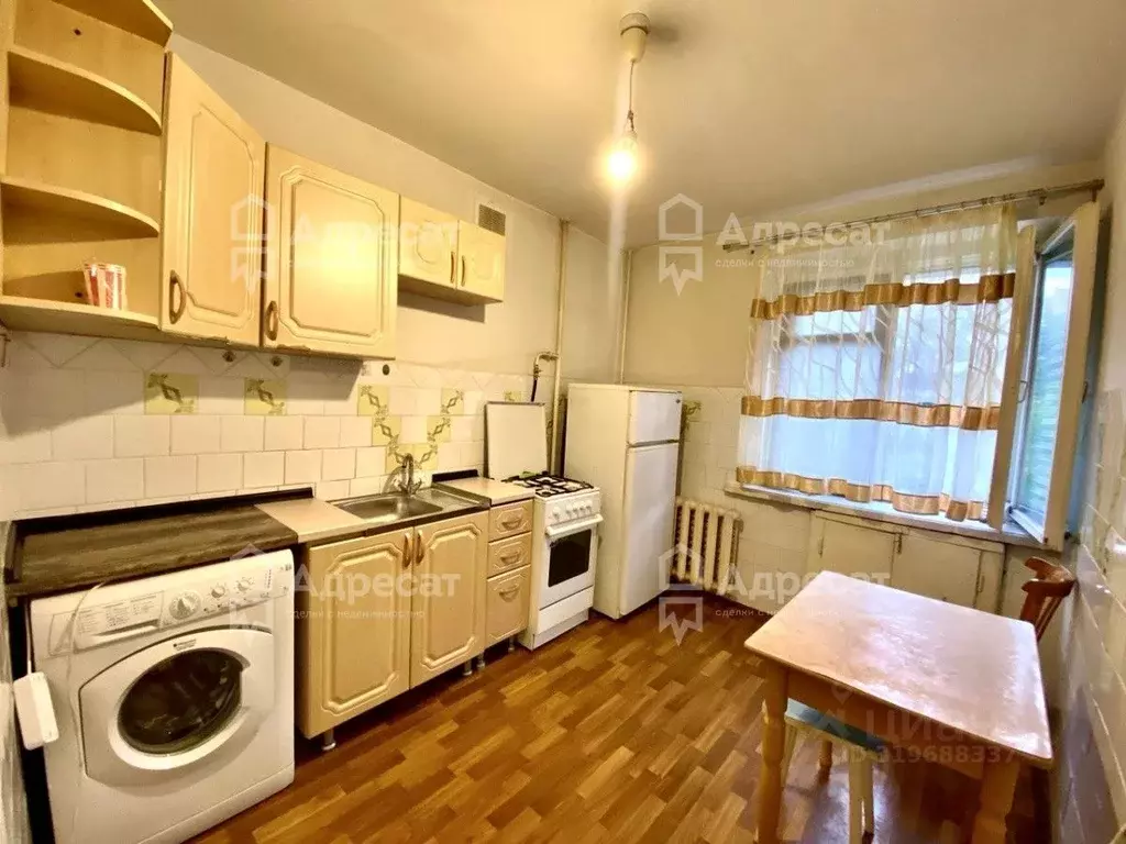 1-к кв. Волгоградская область, Волгоград ул. Панферова, 6 (38.0 м) - Фото 0